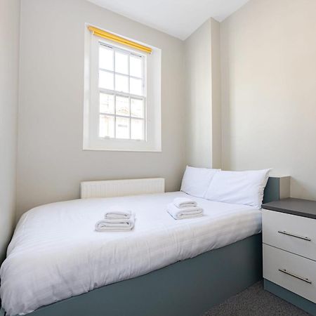 Spacious Room With Shared Facilities ลอนดอน ภายนอก รูปภาพ