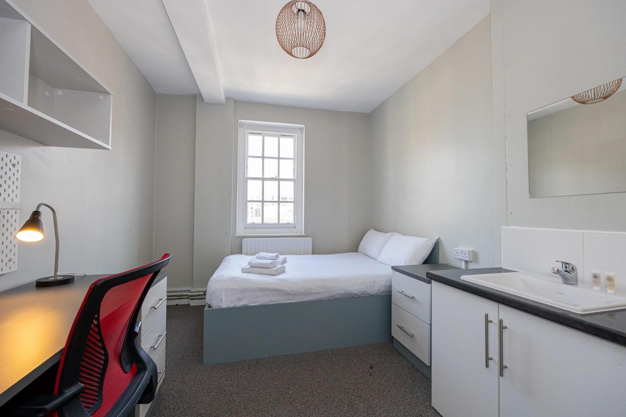 Spacious Room With Shared Facilities ลอนดอน ภายนอก รูปภาพ