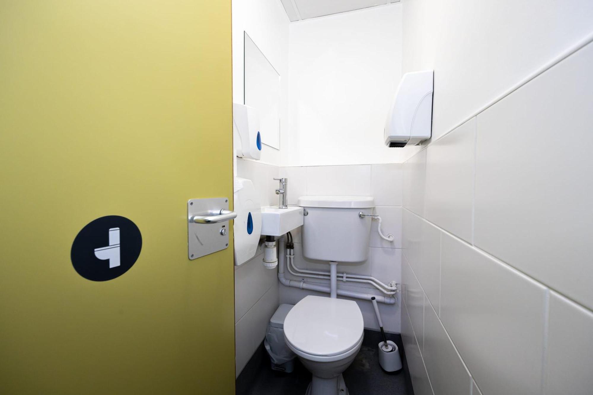 Spacious Room With Shared Facilities ลอนดอน ภายนอก รูปภาพ