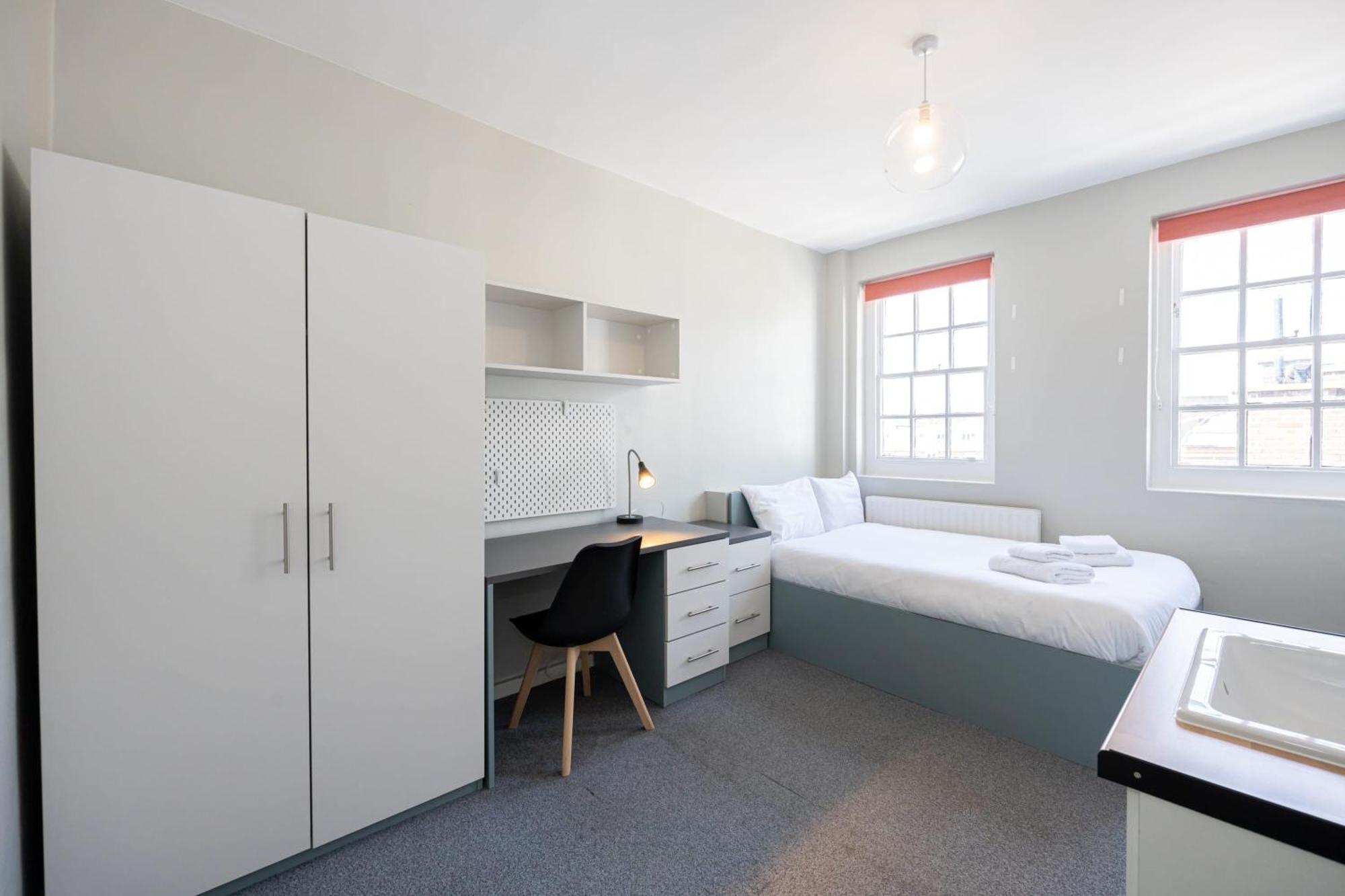 Spacious Room With Shared Facilities ลอนดอน ภายนอก รูปภาพ